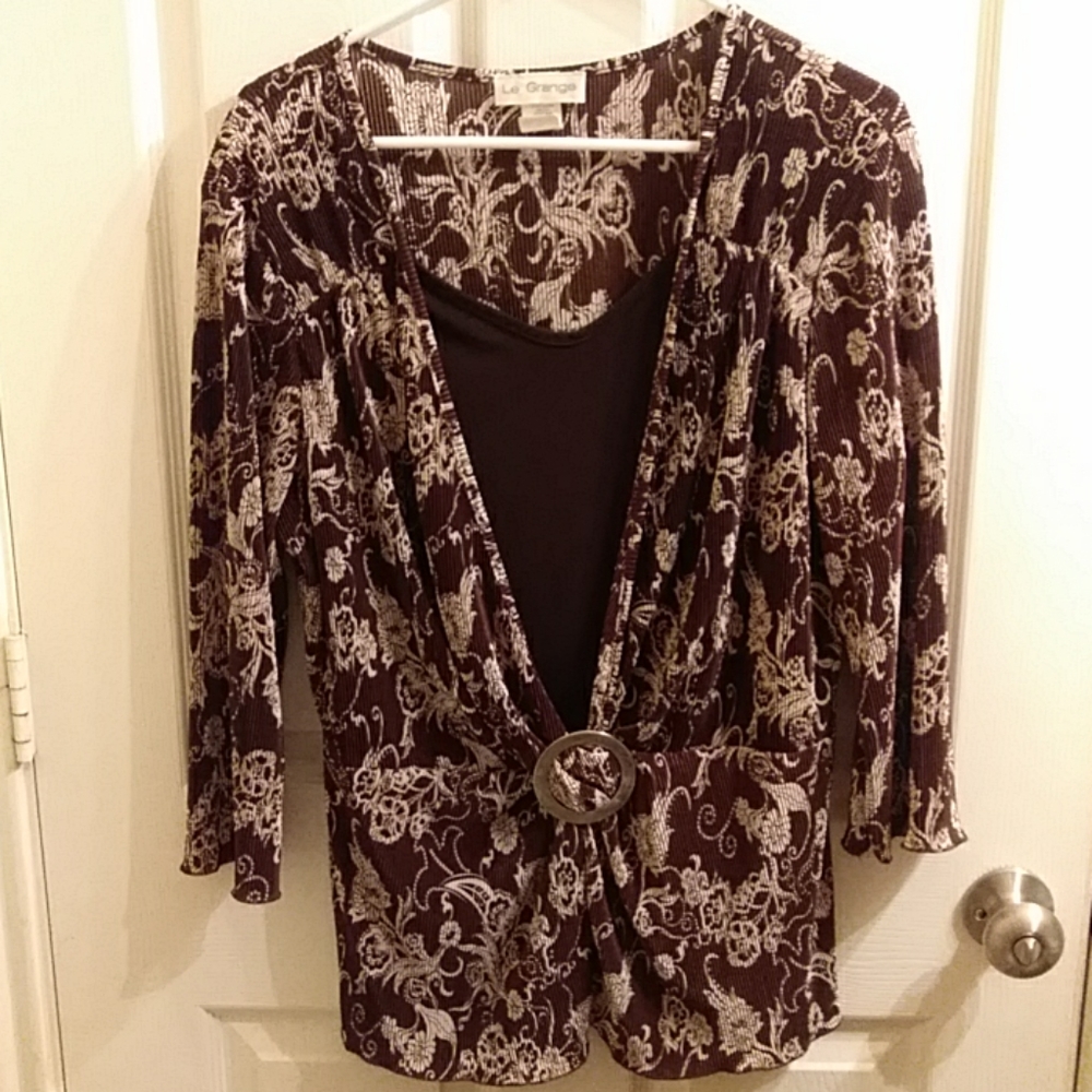 Ladies dressy top light comfortable